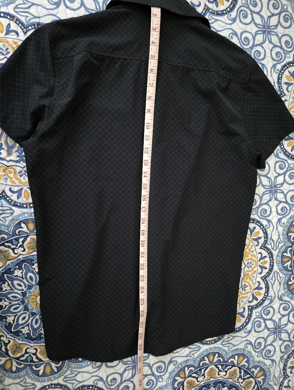 Kenneth Cole Black Short-Sleeve Button-Up Shirt - Picture 6 of 6